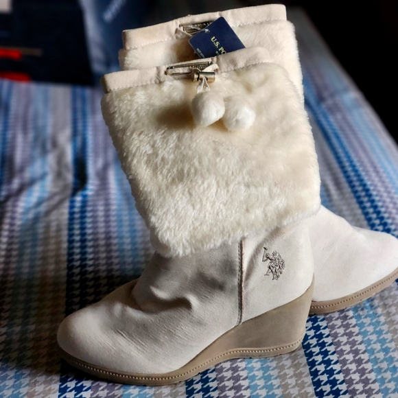 U.S. Polo Assn. Fall Boots - Picture 3 of 4